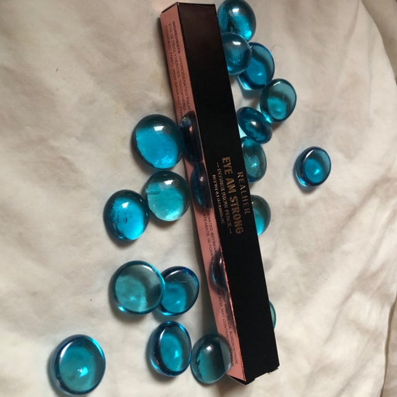 REALHER Define Brow Pencil - Picture 3 of 4